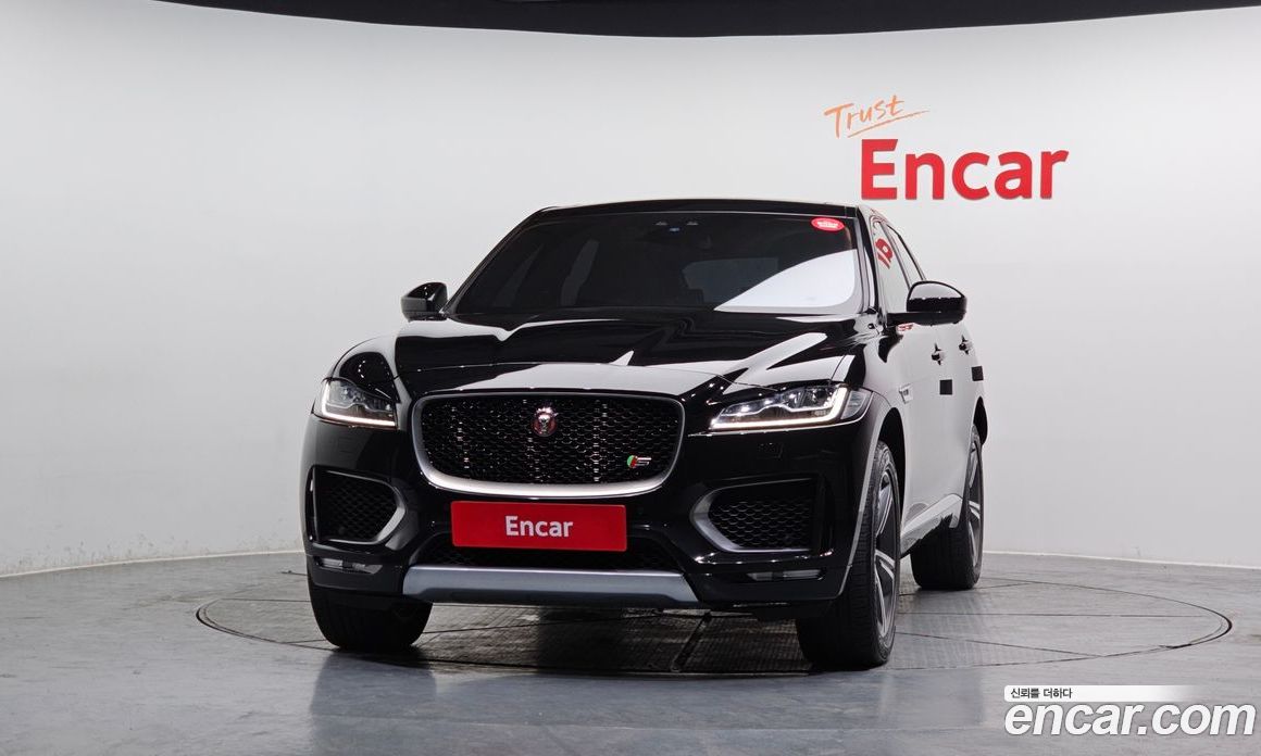 Jaguar F-PACE фото 3