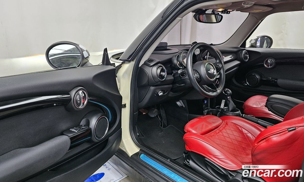 Mini Cooper S фото 10