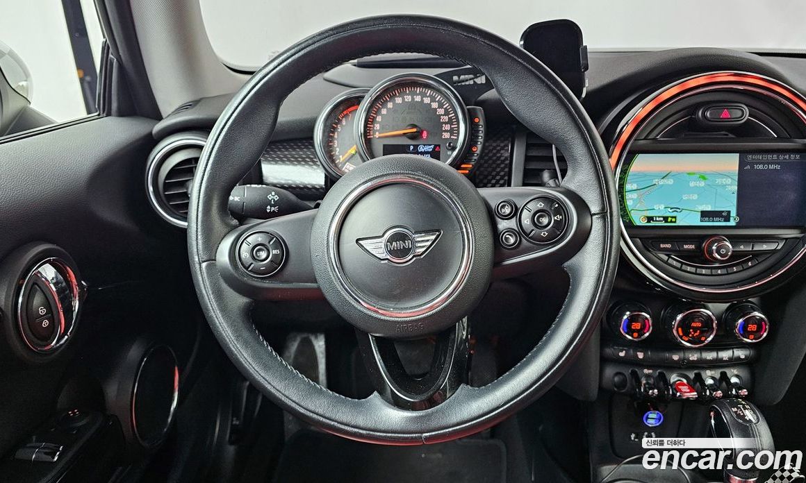 Mini Cooper S фото 13