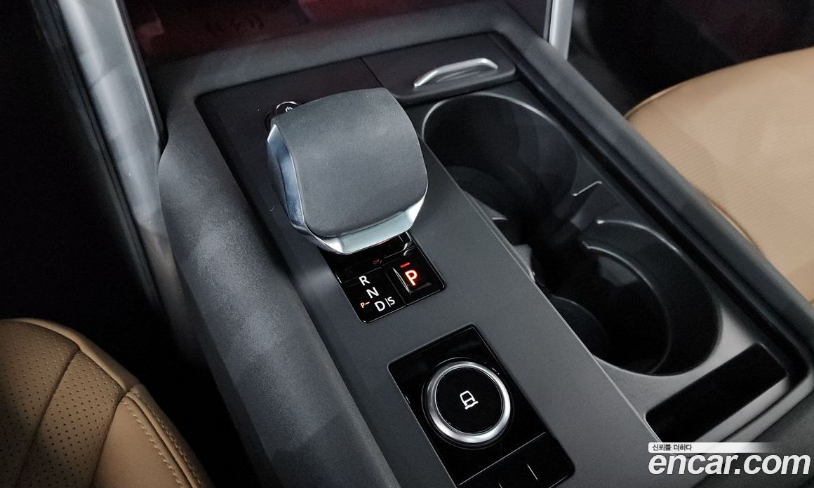 Land Rover Discovery 5 фото 8