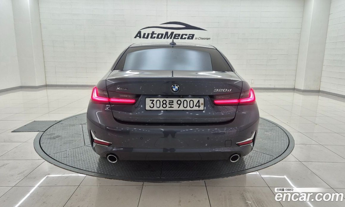 BMW 3-Series (G20) фото 4