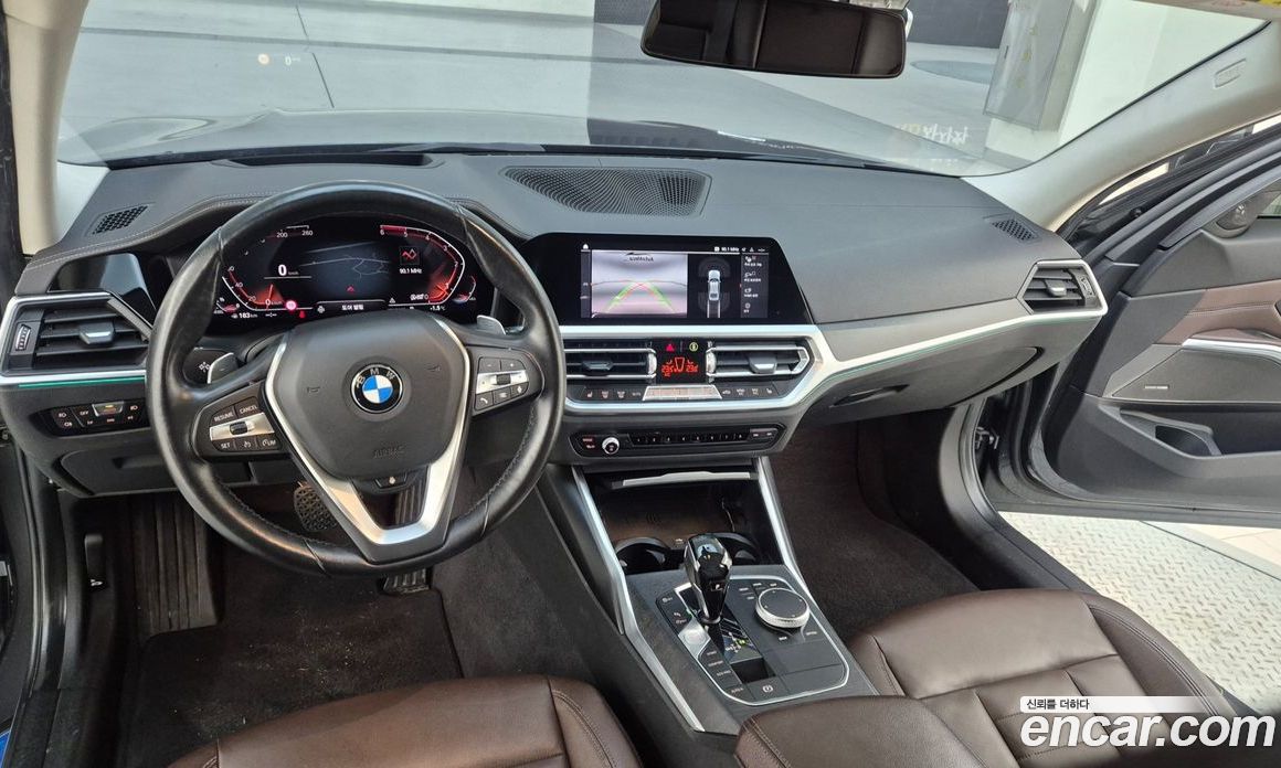 BMW 3-Series (G20) фото 7