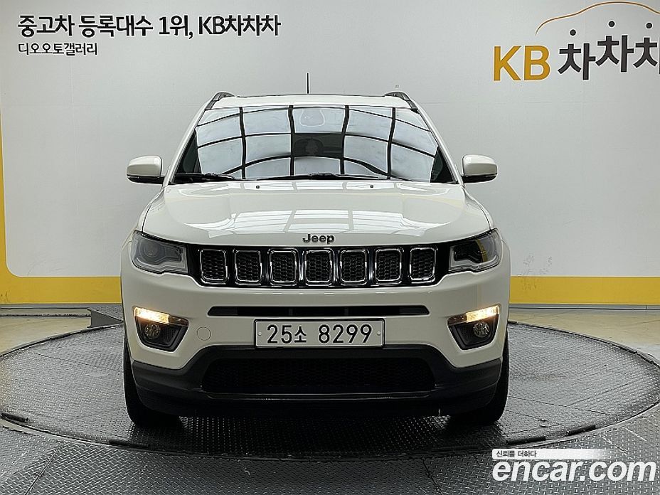 Jeep Compass 2nd Gen фото 3
