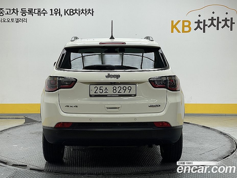 Jeep Compass 2nd Gen фото 4
