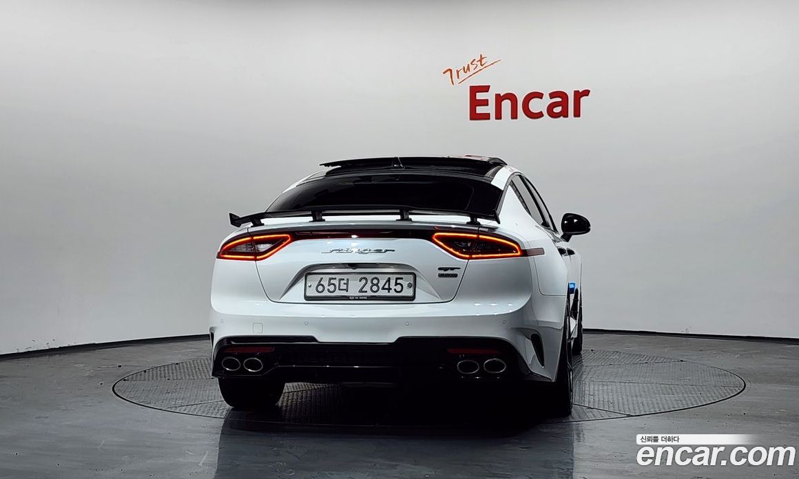 Kia Stinger фото 3
