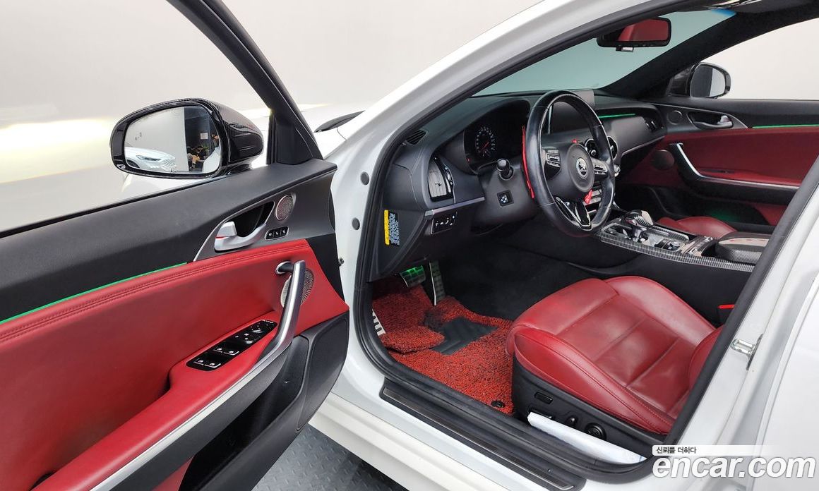Kia Stinger фото 9