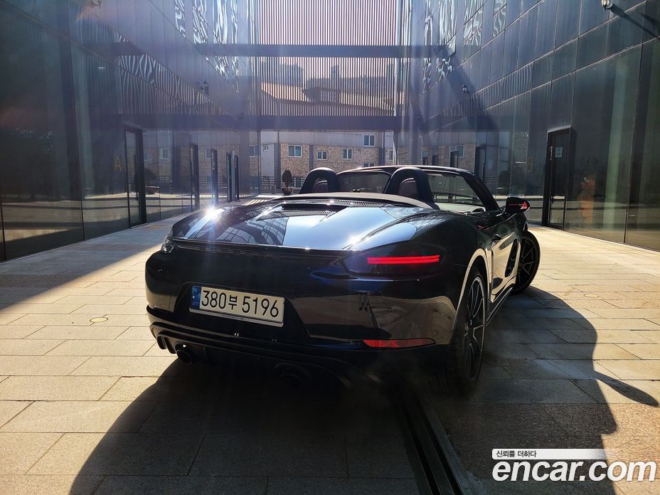 Porsche 718 Boxster фото 3