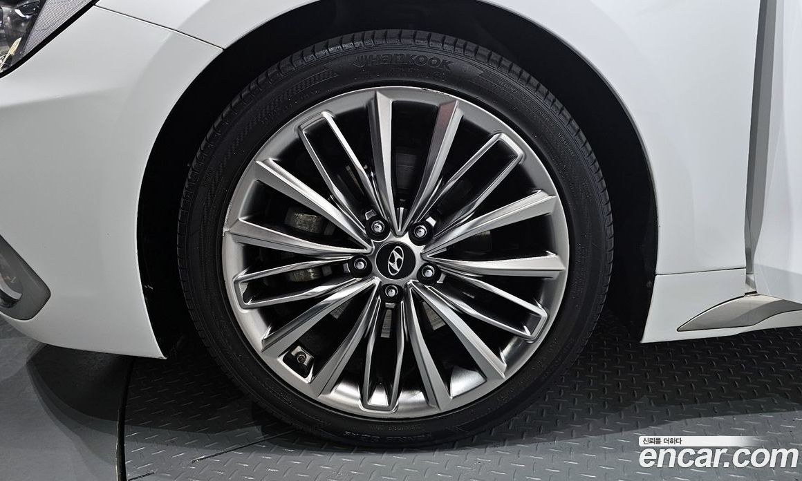 Hyundai Grandeur (IG) 6th Gen фото 5