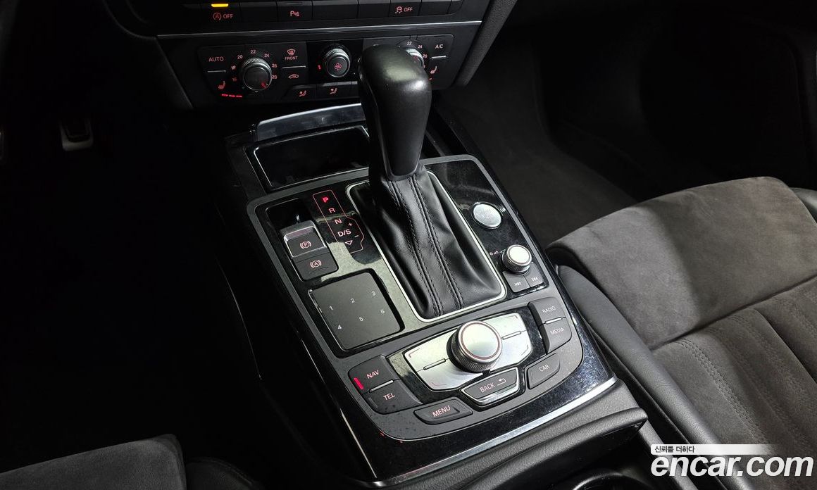 Audi A6 (C7) фото 9