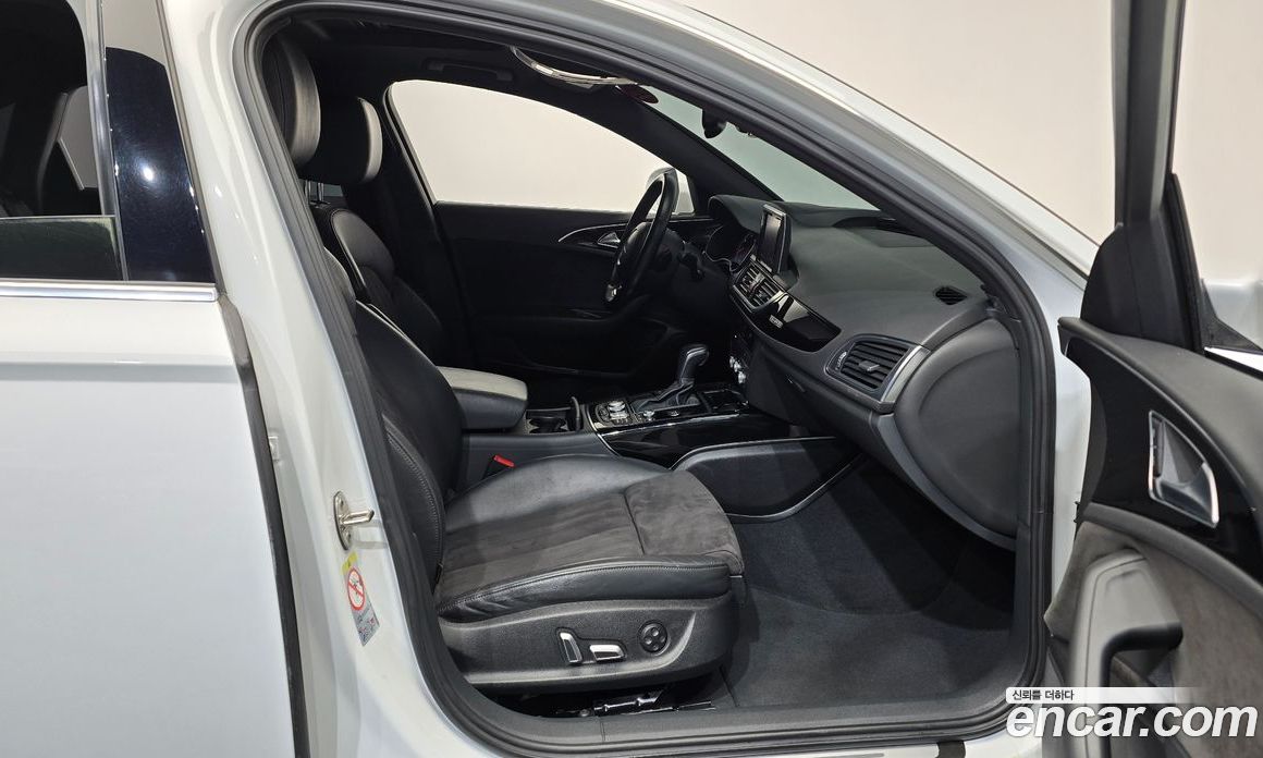 Audi A6 (C7) фото 11