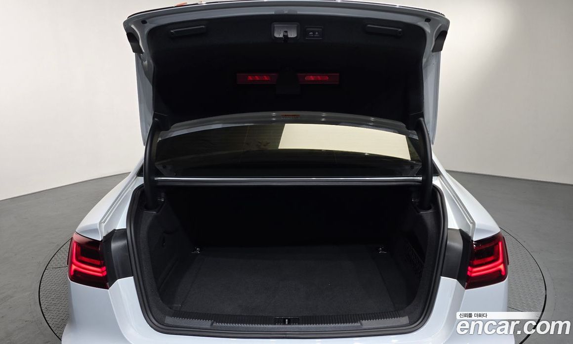 Audi A6 (C7) фото 20