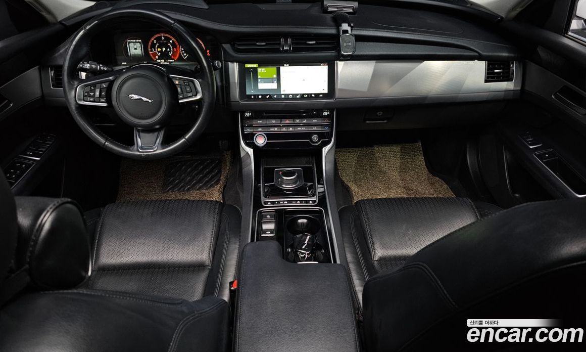 Jaguar XF (X260) фото 7