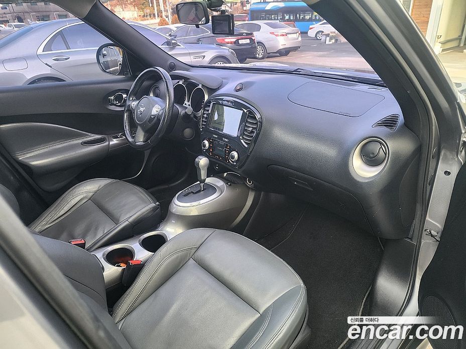 Nissan Juke фото 15