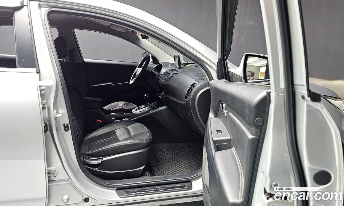 Kia Sportage 3rd Gen фото 11