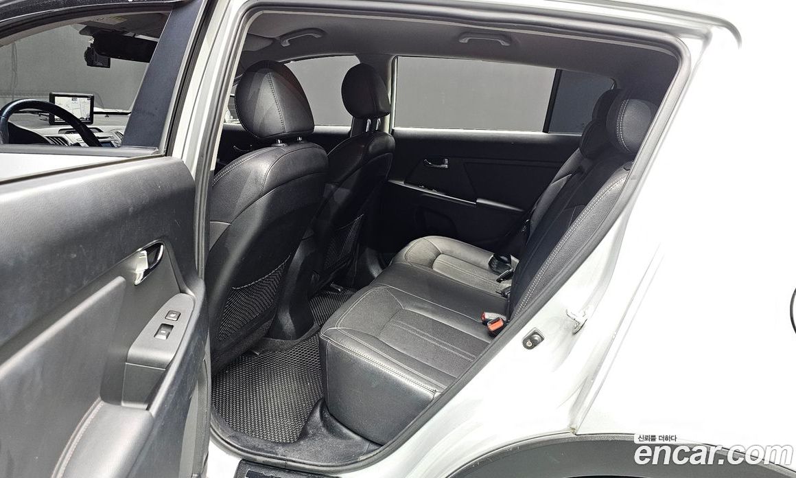 Kia Sportage 3rd Gen фото 12