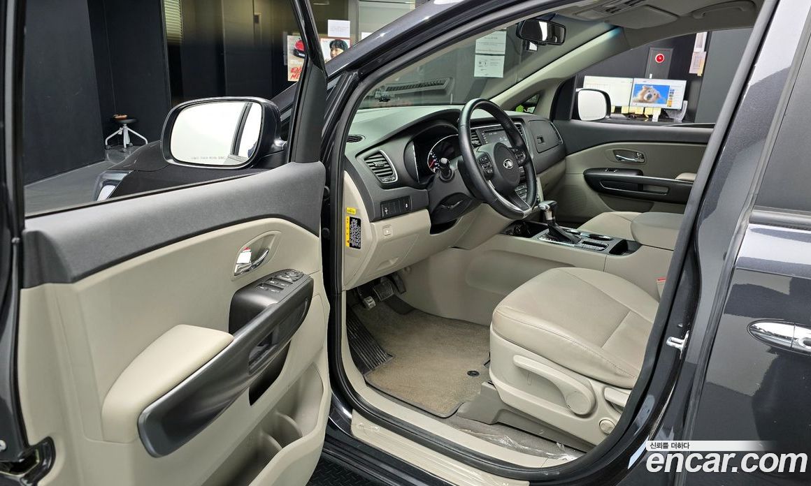 Kia Carnival 3rd Gen Restyling фото 11