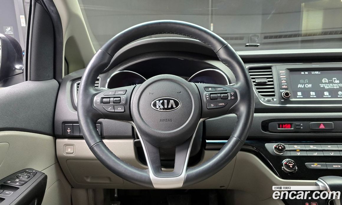 Kia Carnival 3rd Gen Restyling фото 14