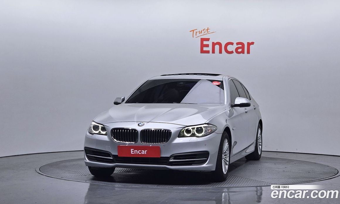BMW 5-Series (F10) фото 3