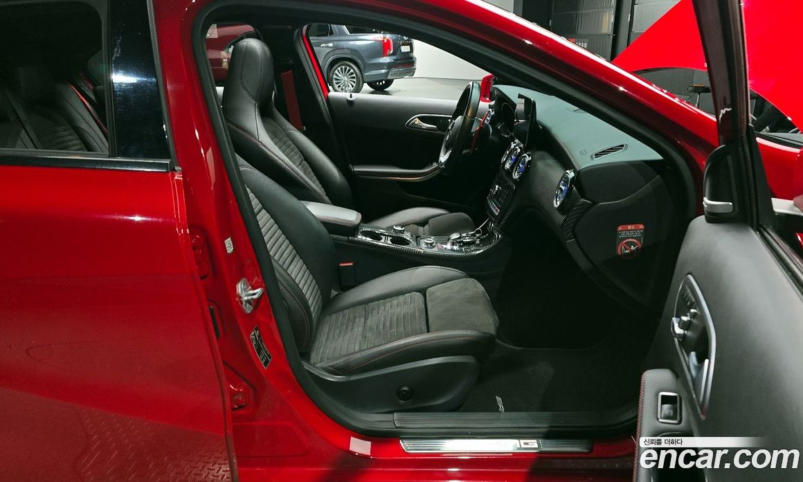 Mercedes-Benz A-Class W176 фото 11