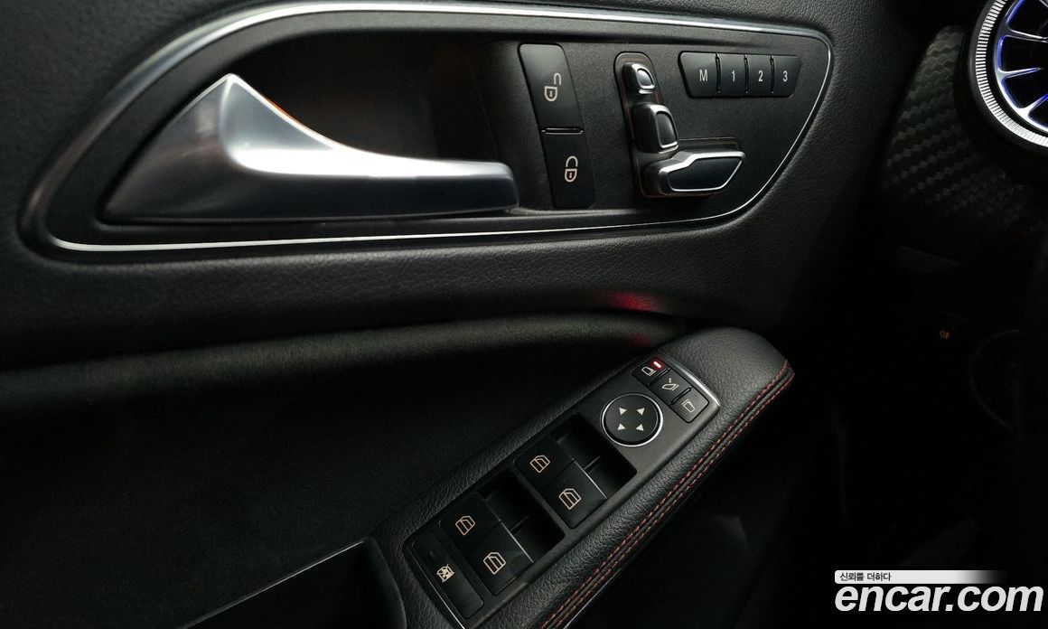 Mercedes-Benz A-Class W176 фото 17
