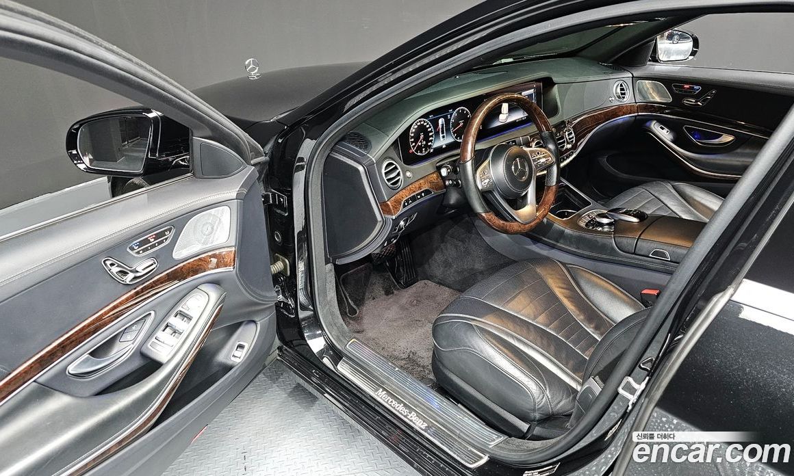 Mercedes-Benz S-Class W222 фото 10