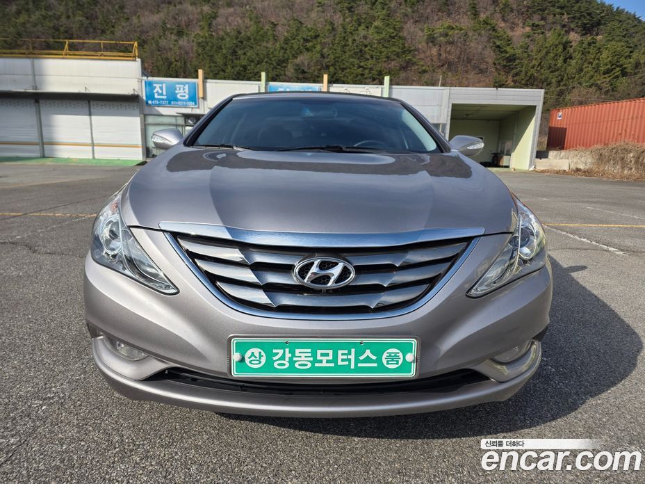 Hyundai Sonata (YF) фото 3