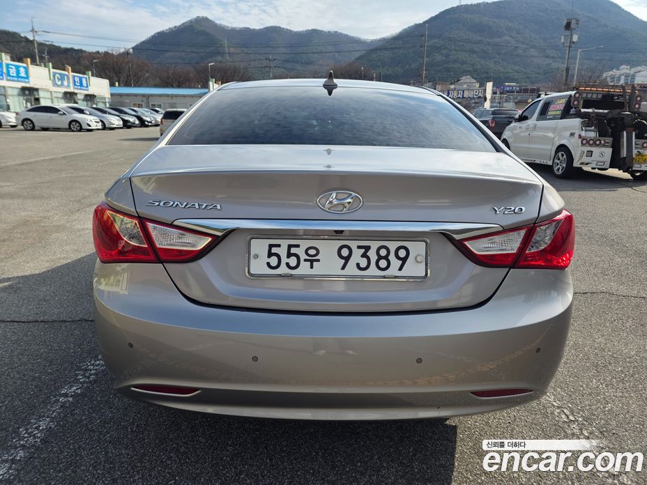 Hyundai Sonata (YF) фото 4