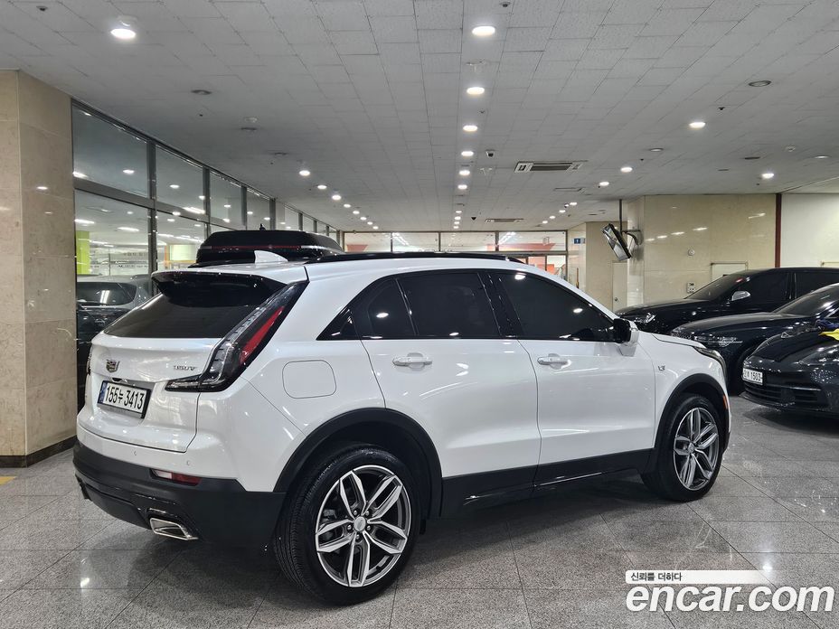 Cadillac XT4 фото 3