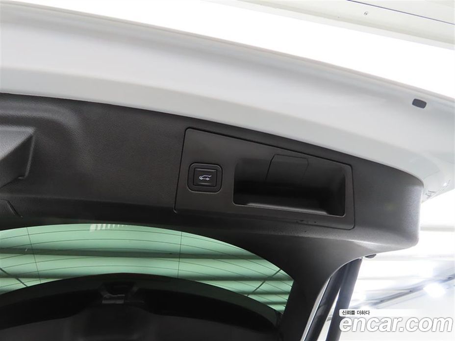 Cadillac XT4 фото 17