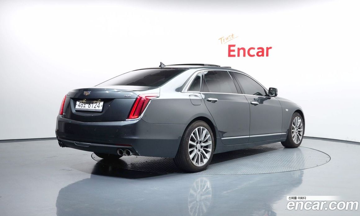 Cadillac CT6 фото 2