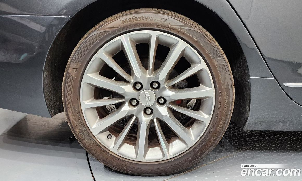 Cadillac CT6 фото 5