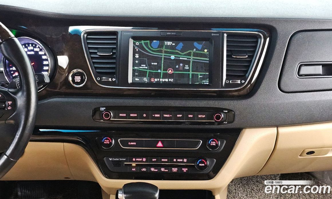 Kia Carnival 3rd Gen Restyling фото 13