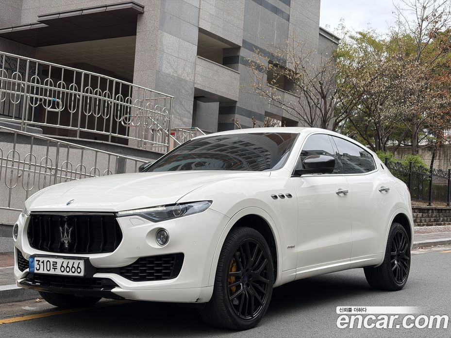 Maserati Levante з Кореї
