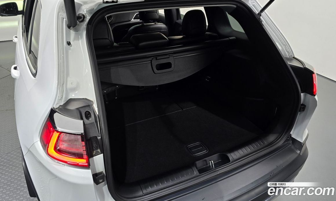 Jeep Cherokee (KL) фото 28