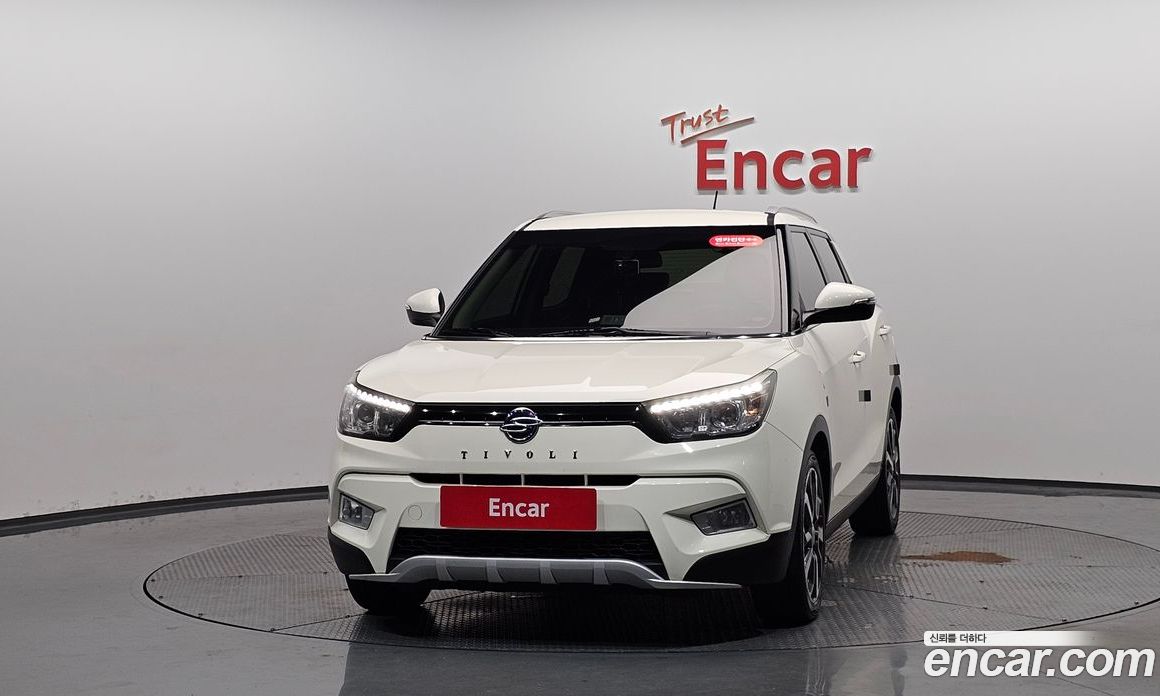 SsangYong (KG Mobility) Tivoli фото 2