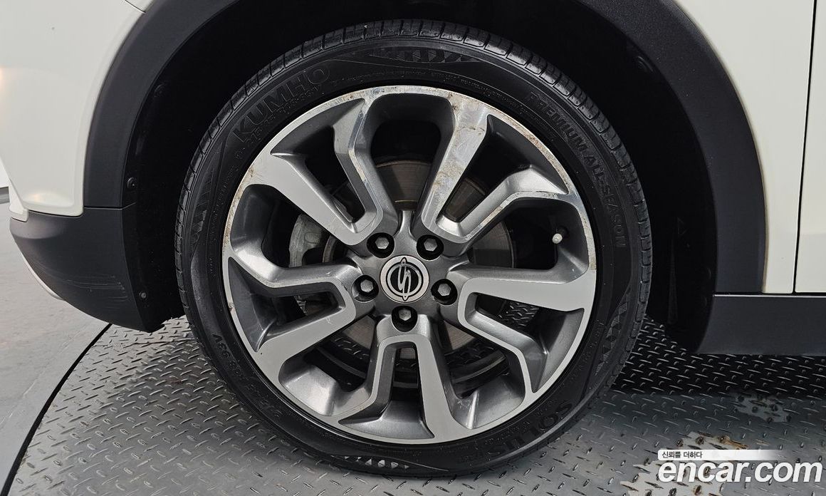 SsangYong (KG Mobility) Tivoli фото 4