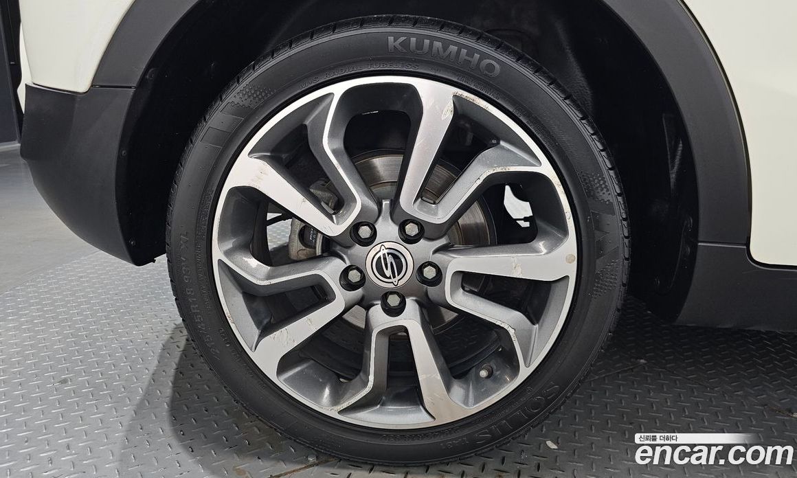 SsangYong (KG Mobility) Tivoli фото 21