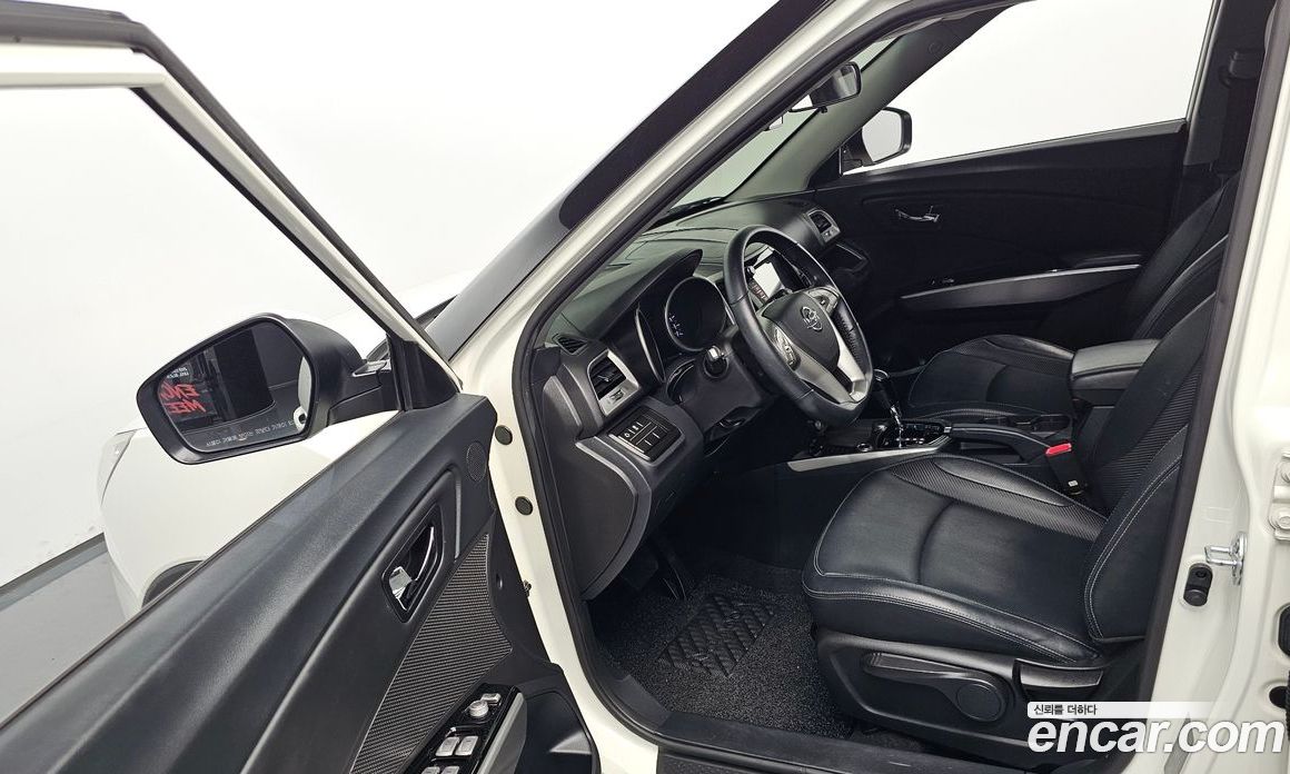 SsangYong (KG Mobility) Tivoli фото 26