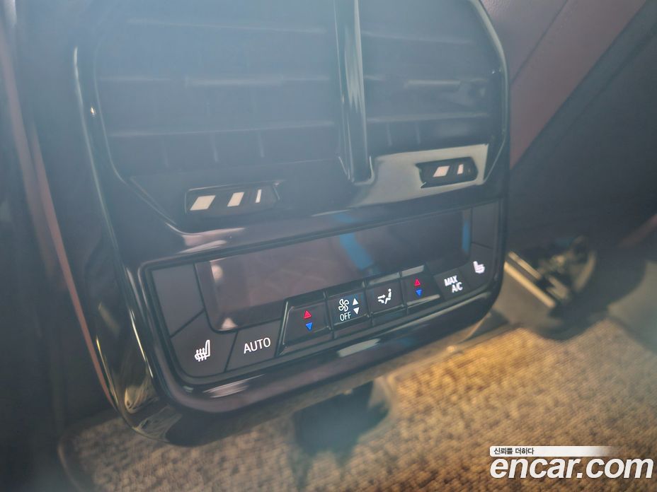 BMW iX фото 14
