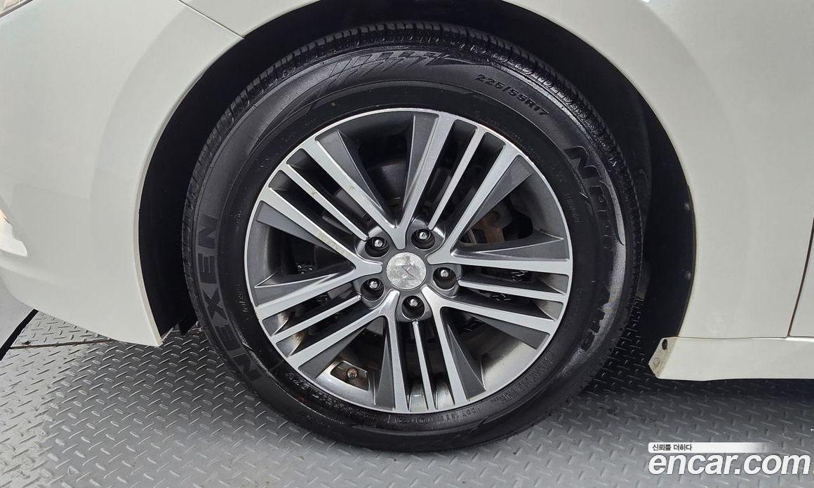 Hyundai Grandeur (HG) фото 5