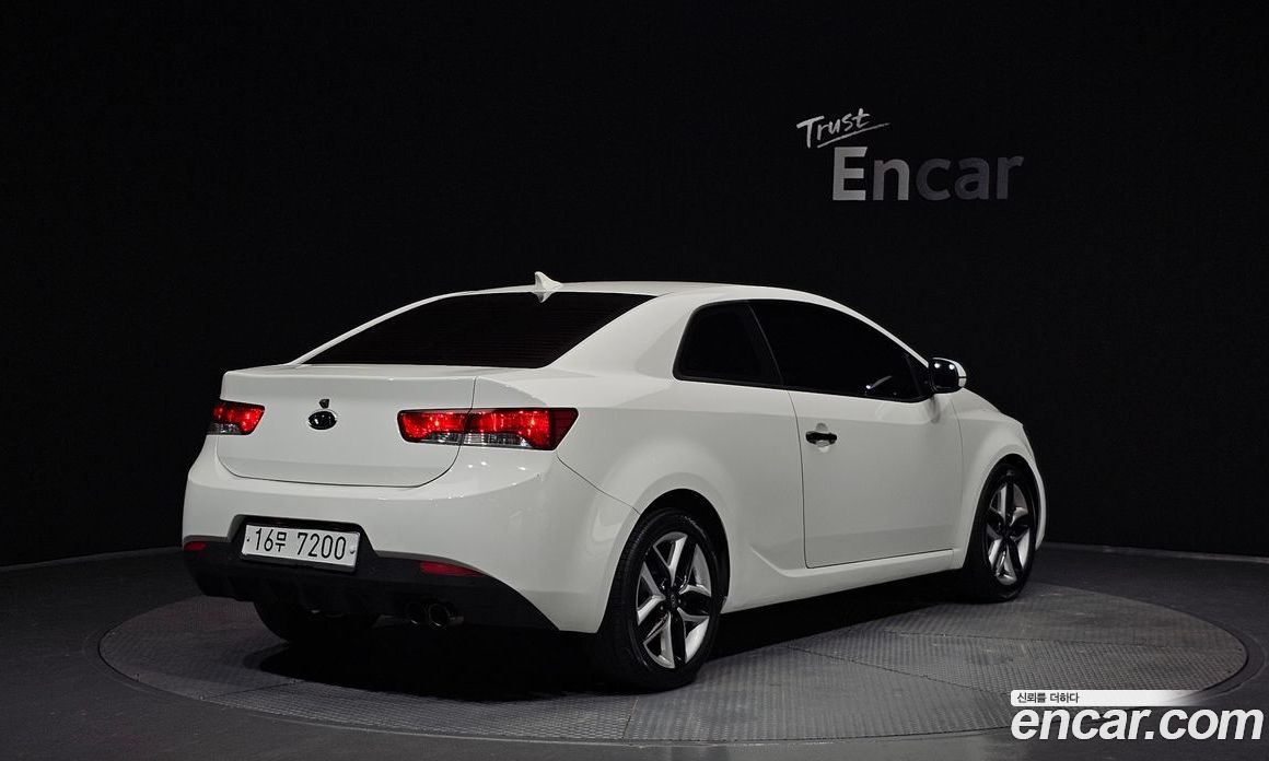 Kia Forte Koup фото 2