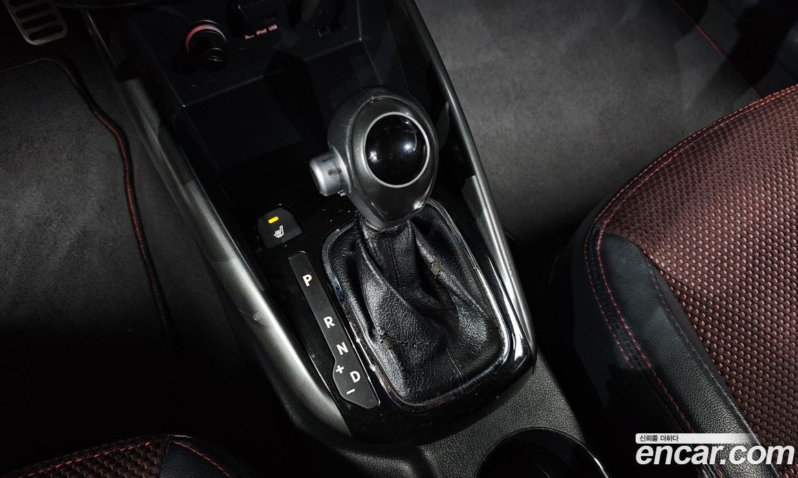 Kia Forte Koup фото 9