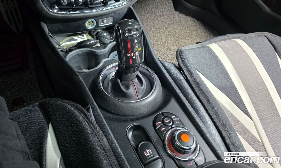 Mini Cooper Clubman S фото 8