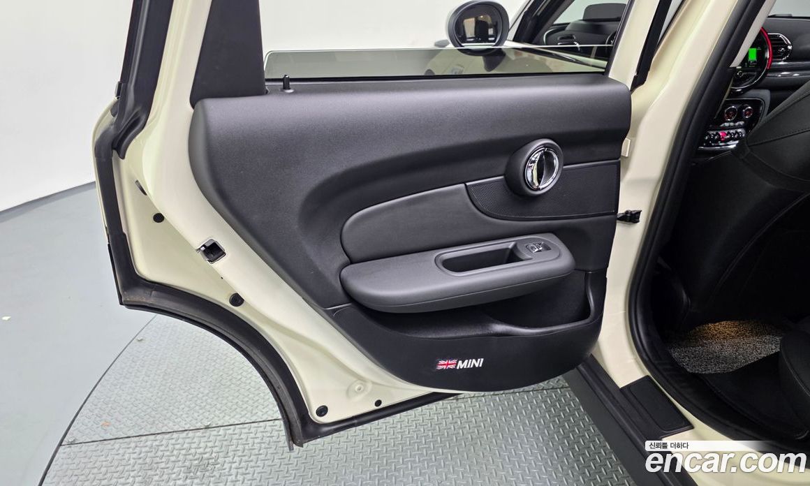 Mini Cooper Clubman S фото 25