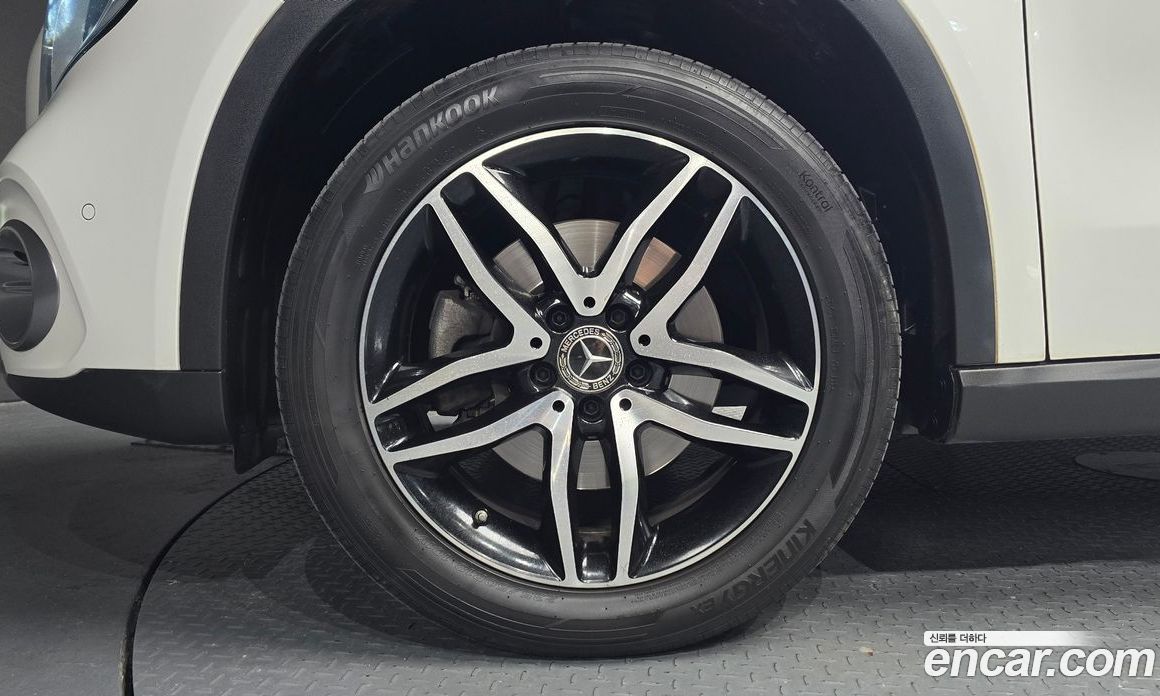 Mercedes-Benz GLA-Class X156 фото 5