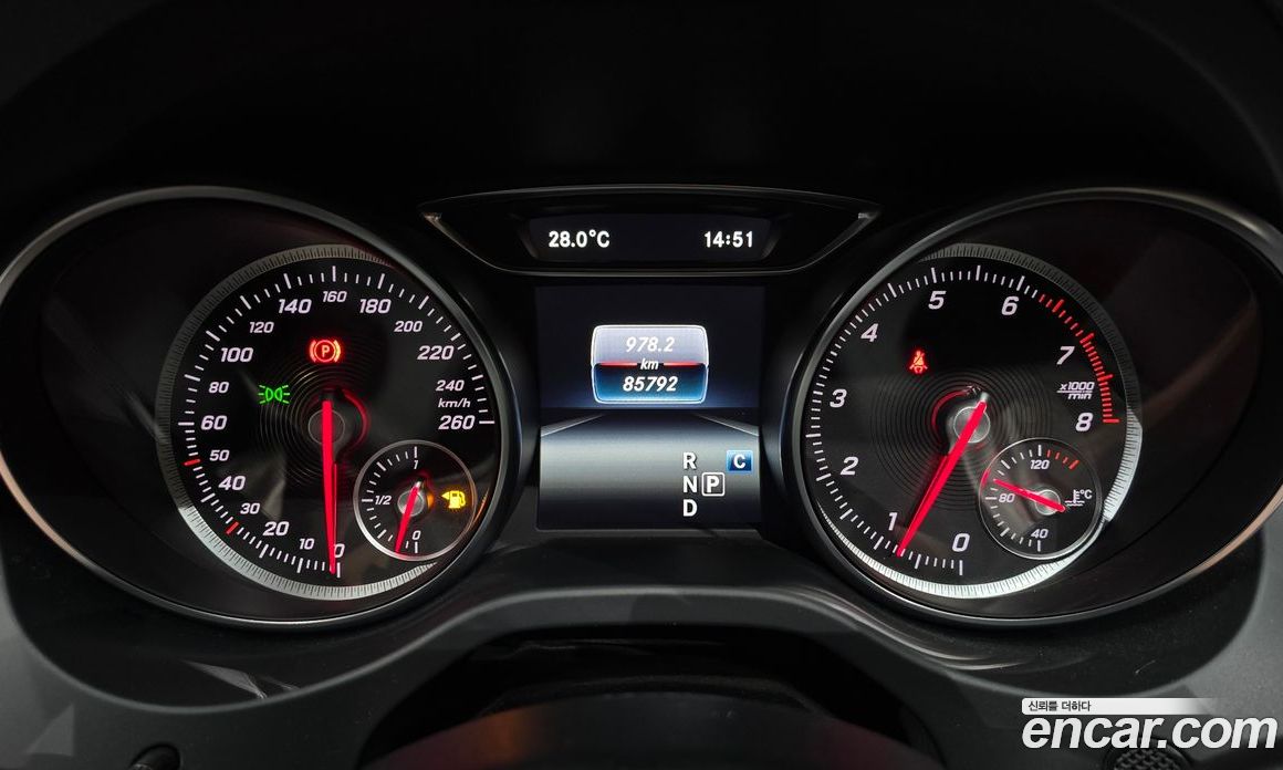 Mercedes-Benz GLA-Class X156 фото 8