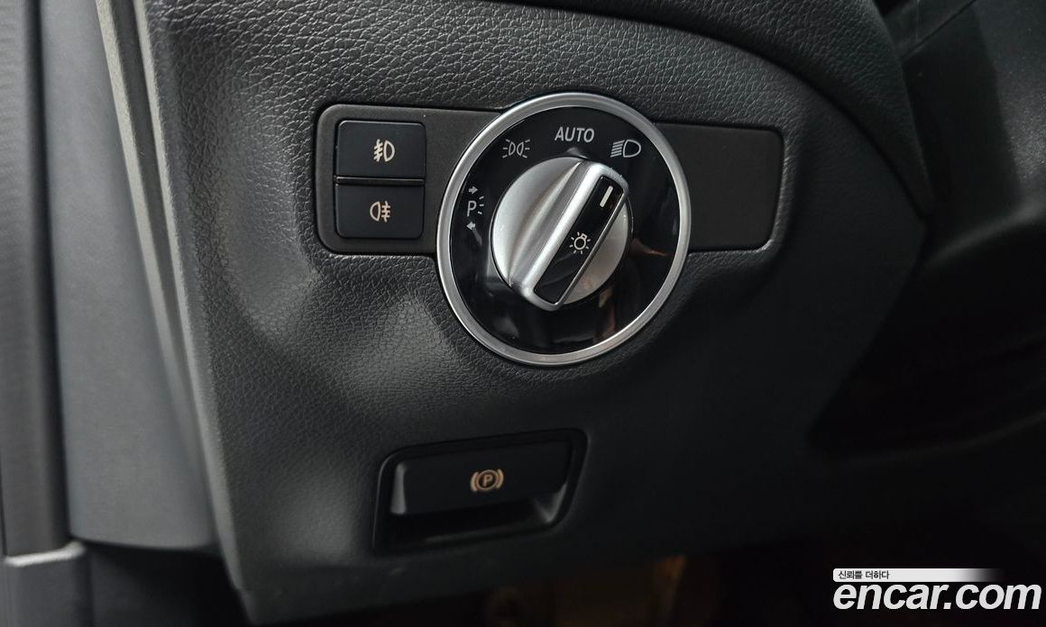 Mercedes-Benz GLA-Class X156 фото 14