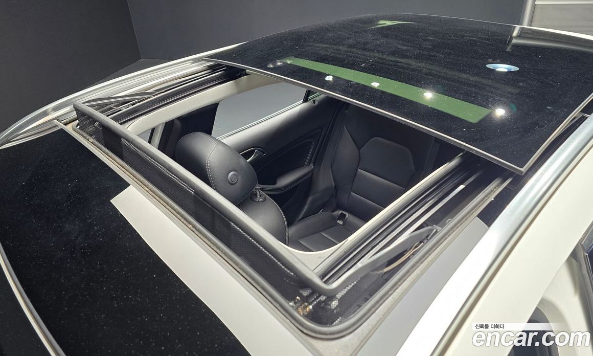 Mercedes-Benz GLA-Class X156 фото 17