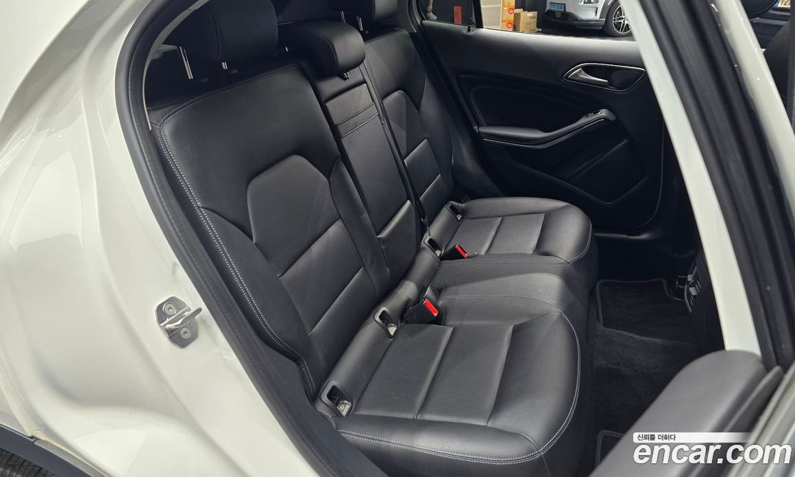 Mercedes-Benz GLA-Class X156 фото 26