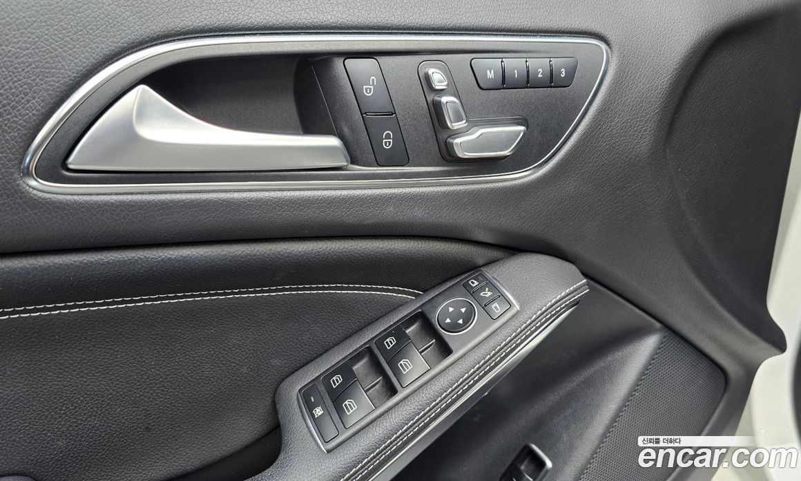 Mercedes-Benz GLA-Class X156 фото 27